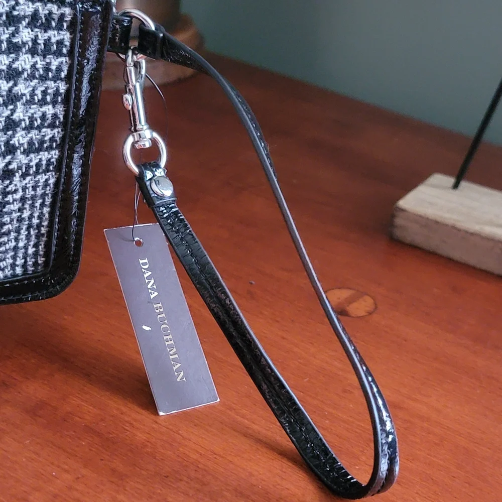 NWT Dana Buchman Houndstooth Tweed Black Gray Vegan Patent Leather Wristlet